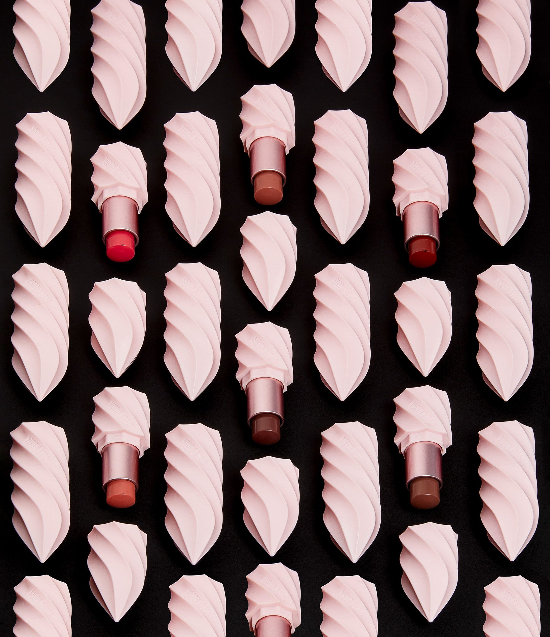 c-LipBalm_GroupShot_450_DiffusedCrop_9f52ed27-6f0f-47db-94ca-faa76783ddba.jpg