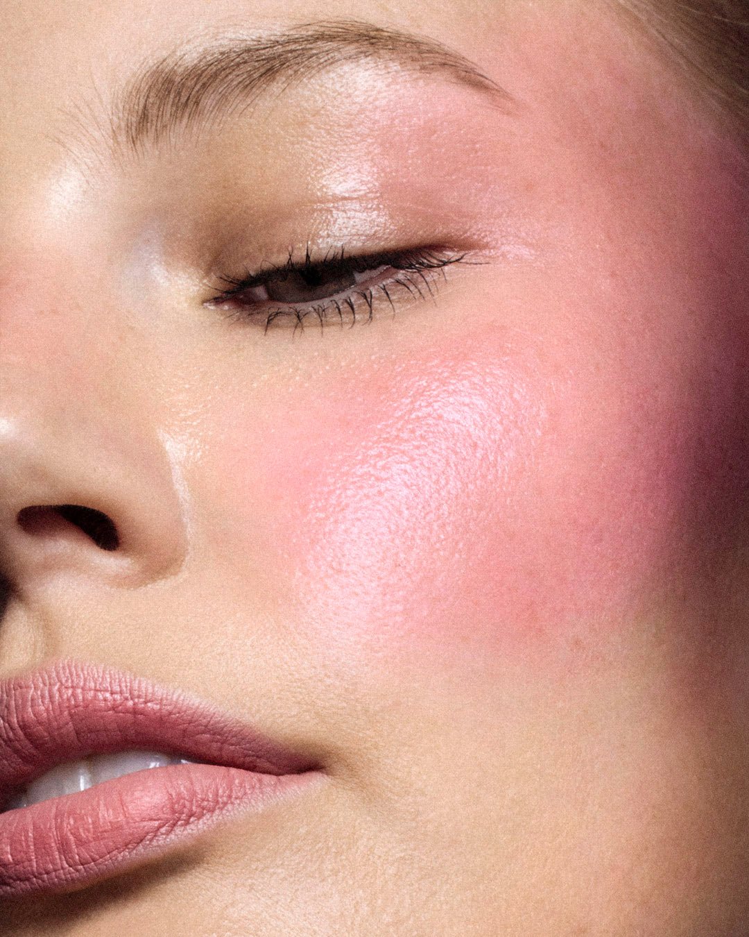 Plaisir Nostalgique Hybrid Blush - QUEEN MUSIA