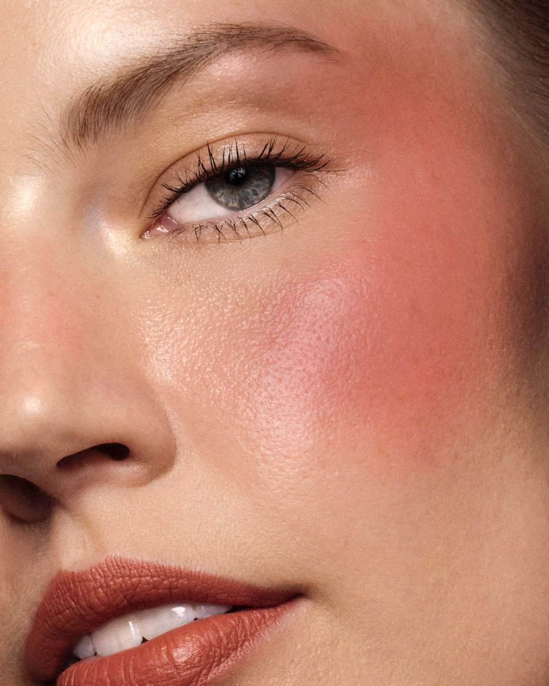 Plaisir Nostalgique Hybrid Blush - QUEEN MUSIA
